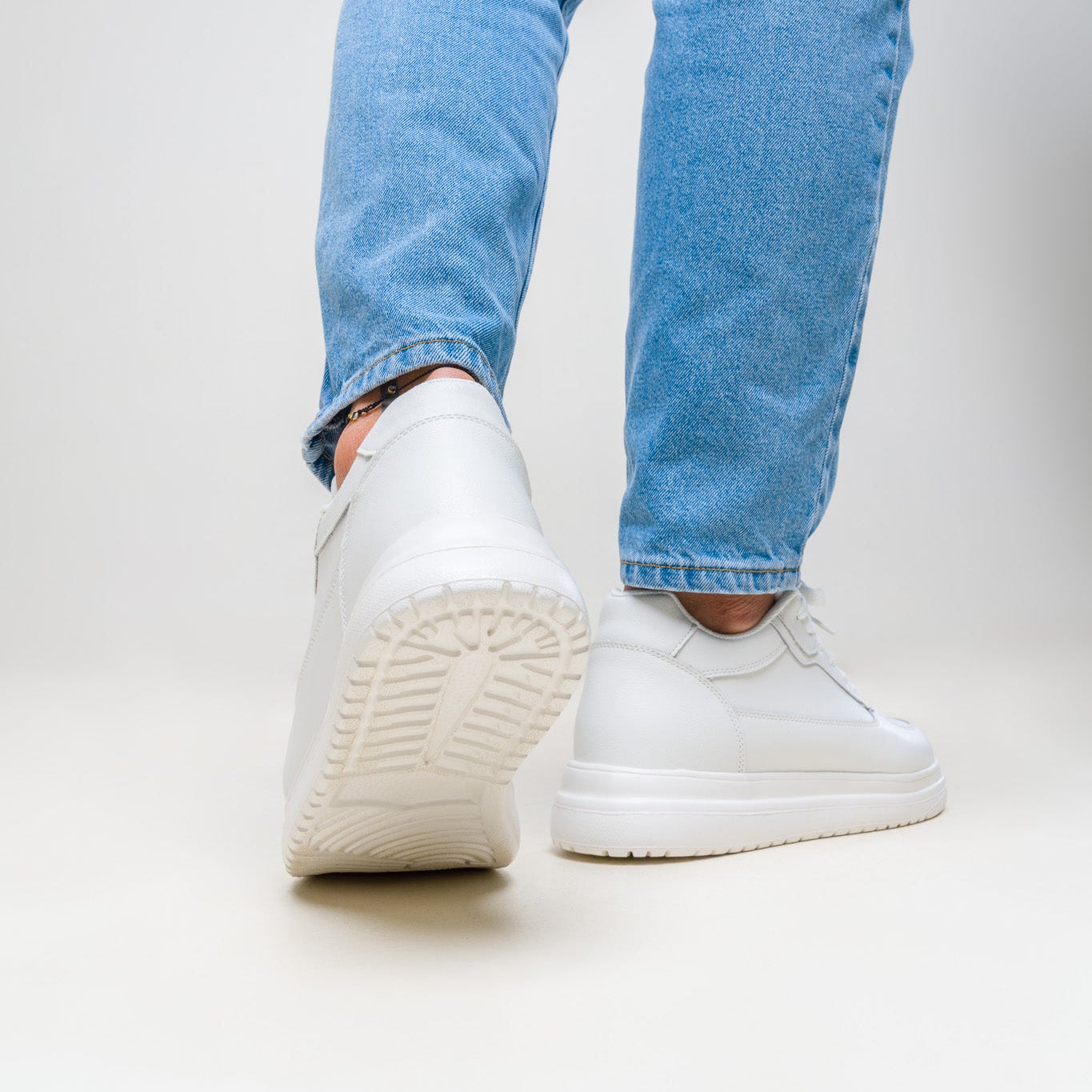 WHITE CASUAL |+8 CM OKAMŽITĚ, ZARUČENÉ POHODLÍ